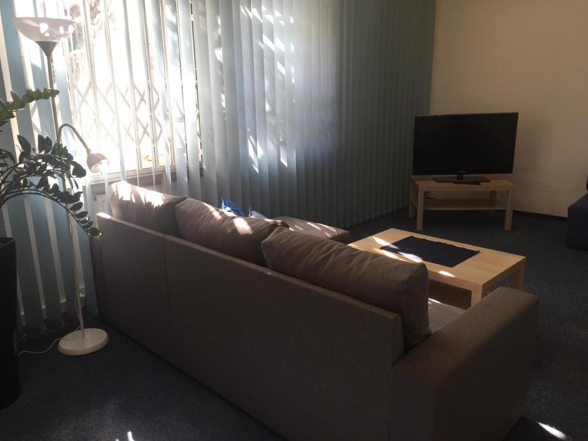 Blue Apartment In Beautiful English Style Garden With Atmosphere Praag Buitenkant foto