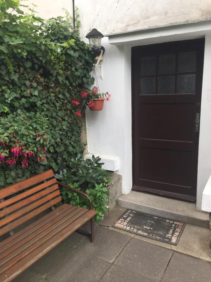 Blue Apartment In Beautiful English Style Garden With Atmosphere Praag Buitenkant foto