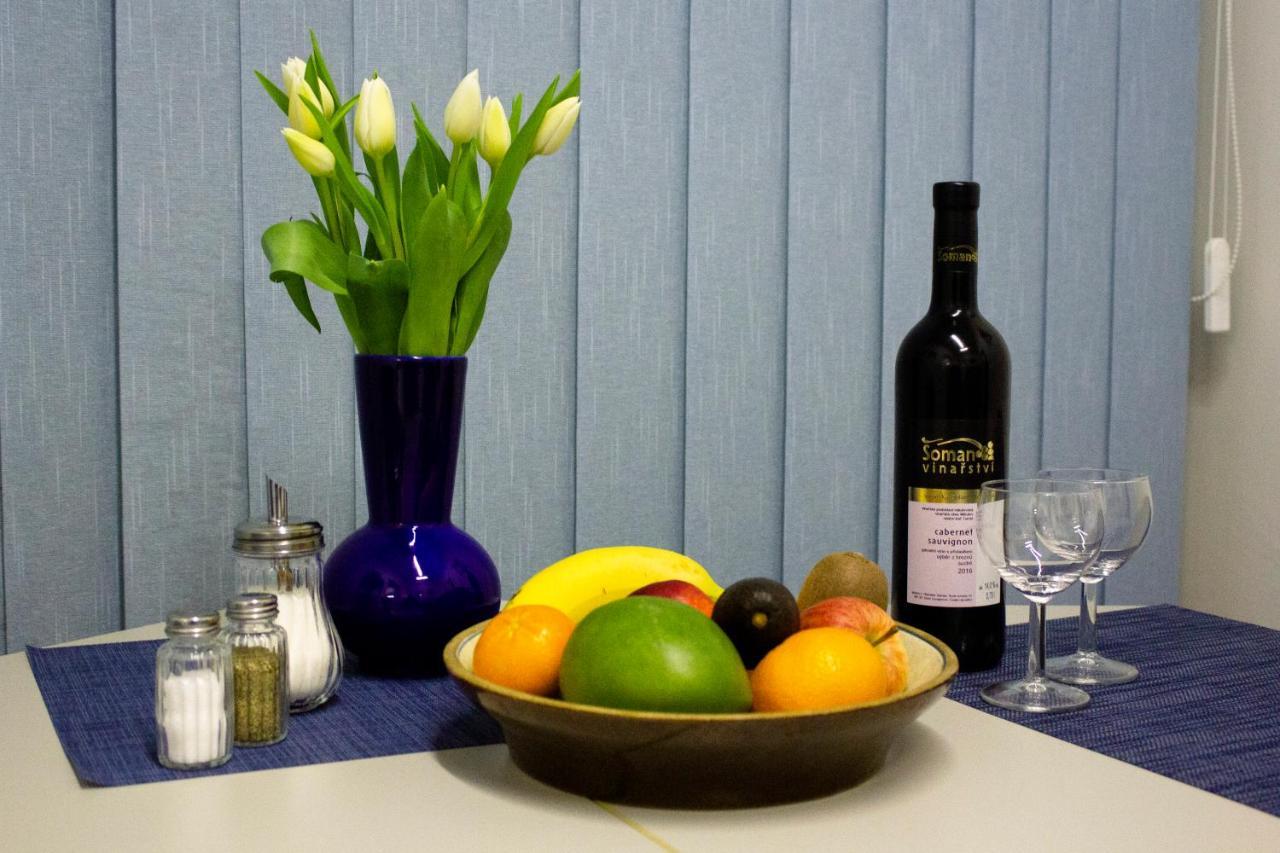 Blue Apartment In Beautiful English Style Garden With Atmosphere Praag Buitenkant foto